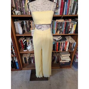 Brand New Indikah Women’s Size XS Yellow Crop Top and Pants 2 Piece Outfit Set